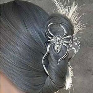 Goth Spider hair Claw, silver color, medium weight, great hold